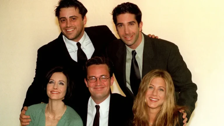 Irmã de Matthew Perry revela momento emocionante do elenco de Friends em funeral